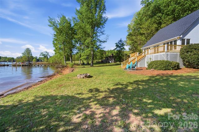449 Island View Drive, Lexington, NC 27292