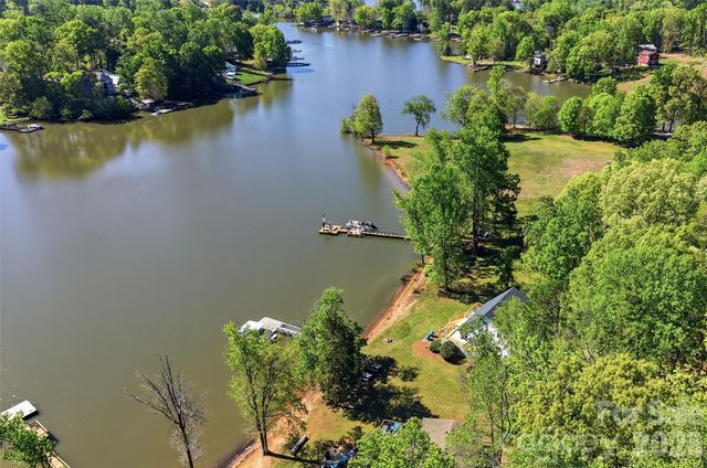 449 Island View Drive, Lexington, NC 27292