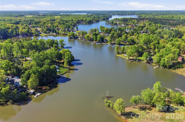 449 Island View Drive, Lexington, NC 27292