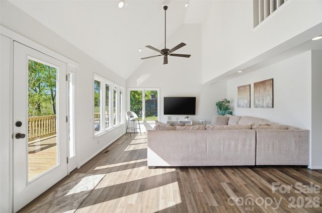 449 Island View Drive, Lexington, NC 27292
