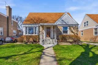 1946 Portsmouth Avenue, Westchester, IL 60154