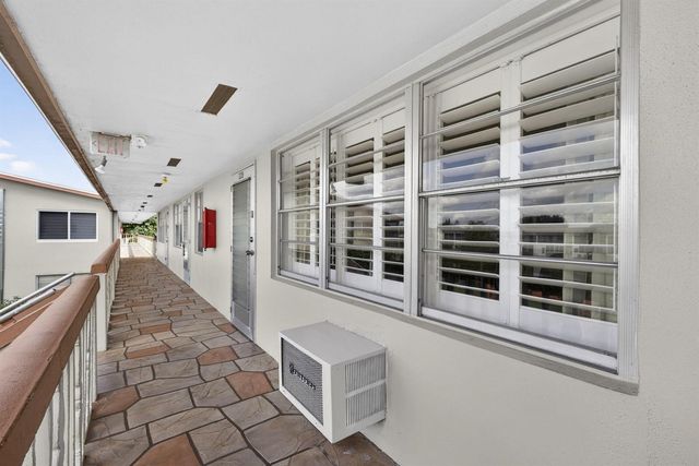 225 Bedford I 225, West Palm Beach, FL 33417