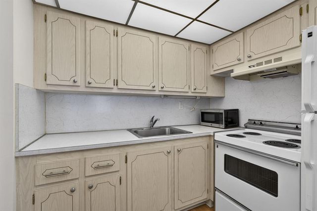 225 Bedford I 225, West Palm Beach, FL 33417