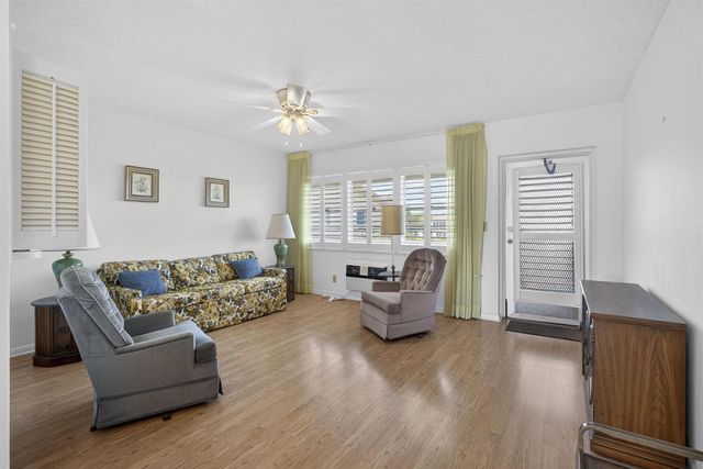 225 Bedford I 225, West Palm Beach, FL 33417