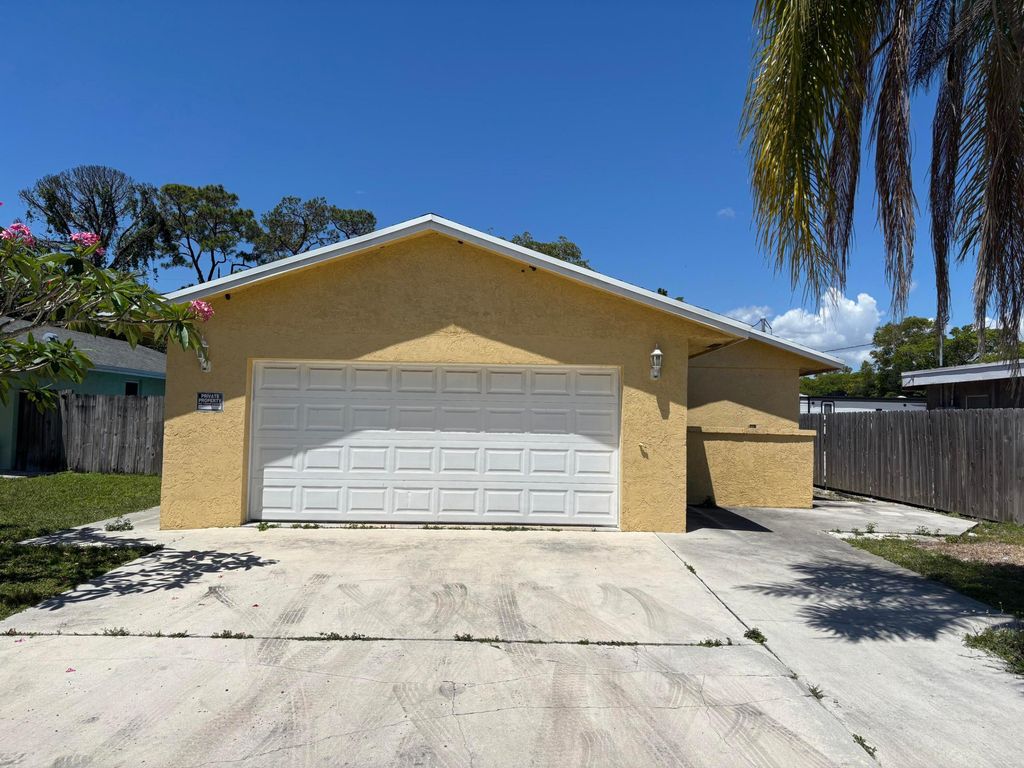 4143 Randolph Court, Lake Worth, FL 33461