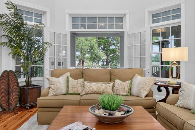 2380 Darts Cove Way, Mount Pleasant, SC 29466