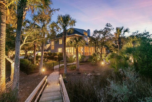 2380 Darts Cove Way, Mount Pleasant, SC 29466