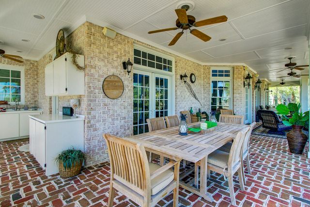 2380 Darts Cove Way, Mount Pleasant, SC 29466