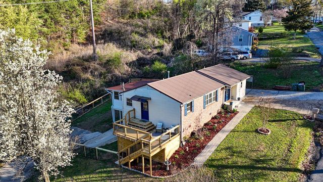 215 Waheela Drive, Chattanooga, TN 37404