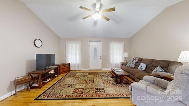 3124 Banks Street, Lincolnton, NC 28092