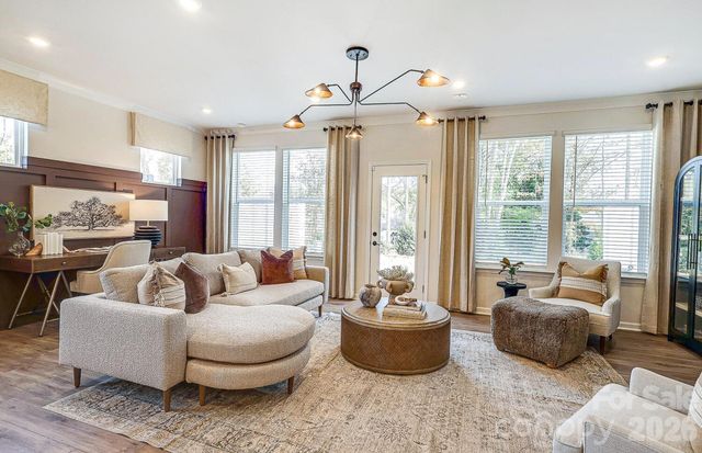 2015 Bayou Trace Drive, Charlotte, NC 28262