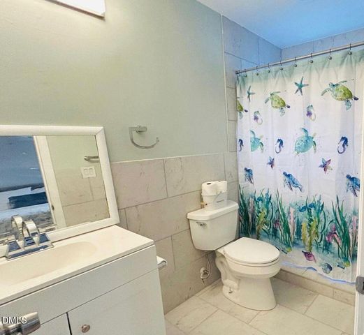 6111 Sunpointe Drive 103, Raleigh, NC 27606