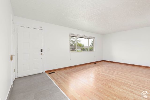 5550 WESTSIDE DR, Kearns, UT 84118