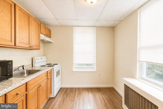 202 GREENWAY AVE, Darby, PA 19023