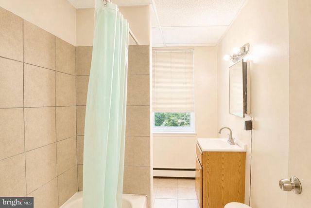 202 GREENWAY AVE, Darby, PA 19023