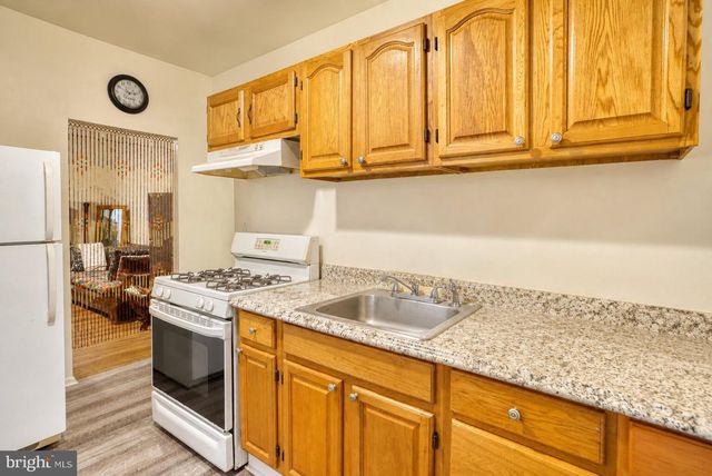202 GREENWAY AVE, Darby, PA 19023