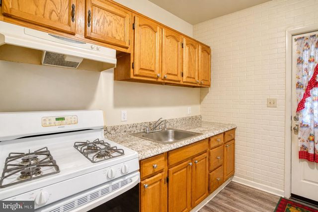 202 GREENWAY AVE, Darby, PA 19023