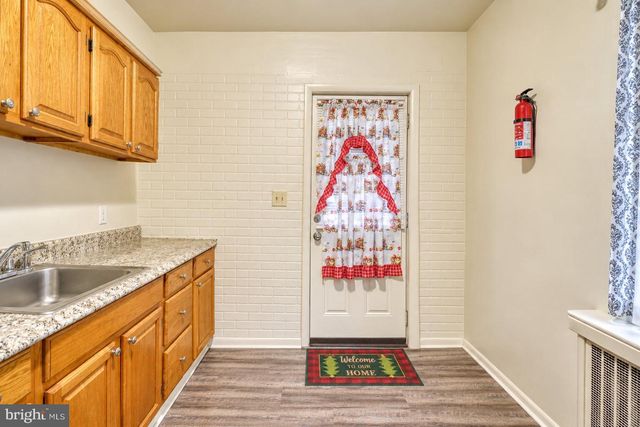 202 GREENWAY AVE, Darby, PA 19023