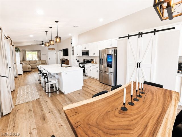 7476 Flowing Stream Drive, Las Vegas, NV 89131