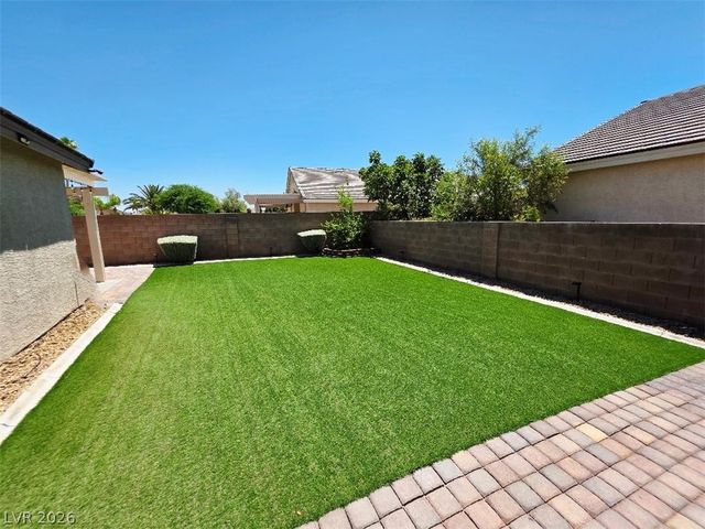 7476 Flowing Stream Drive, Las Vegas, NV 89131