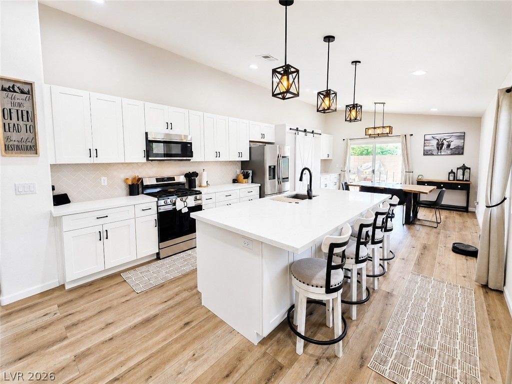 7476 Flowing Stream Drive, Las Vegas, NV 89131