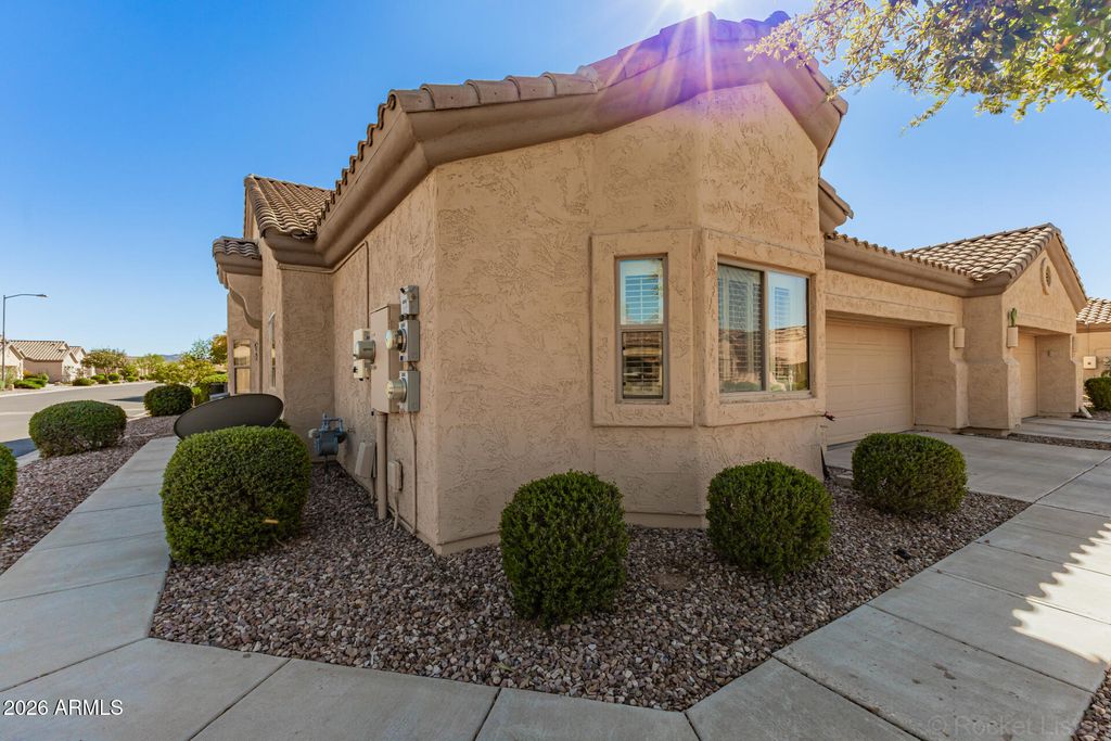 1589 E MANOR Drive, Casa Grande, AZ 85122 — photo 2