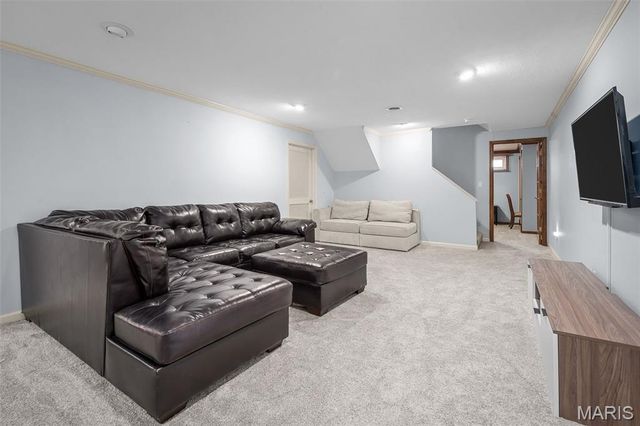 37 Ravens Pointe, Lake St Louis, MO 63367