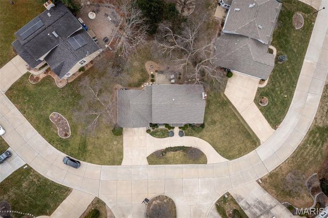 37 Ravens Pointe, Lake St Louis, MO 63367