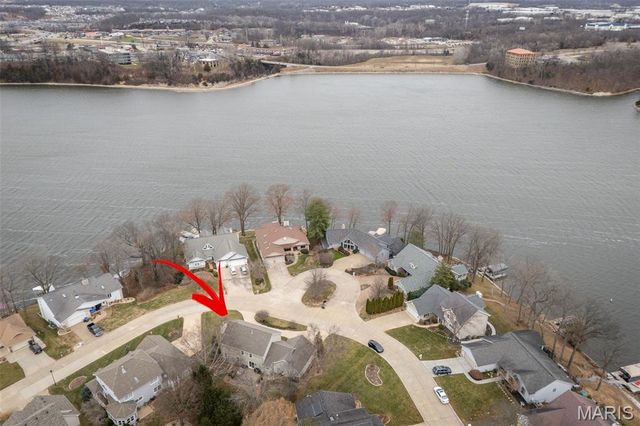 37 Ravens Pointe, Lake St Louis, MO 63367