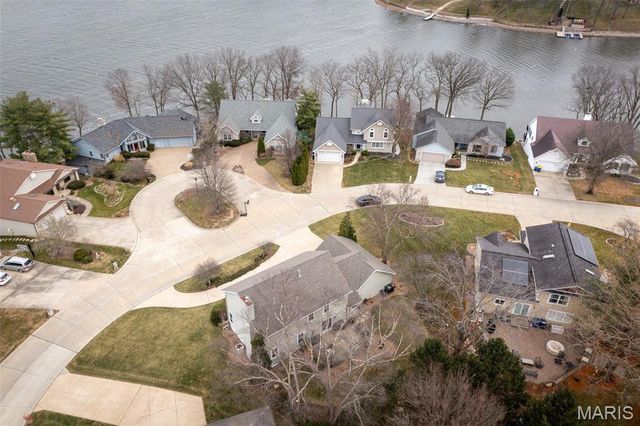 37 Ravens Pointe, Lake St Louis, MO 63367