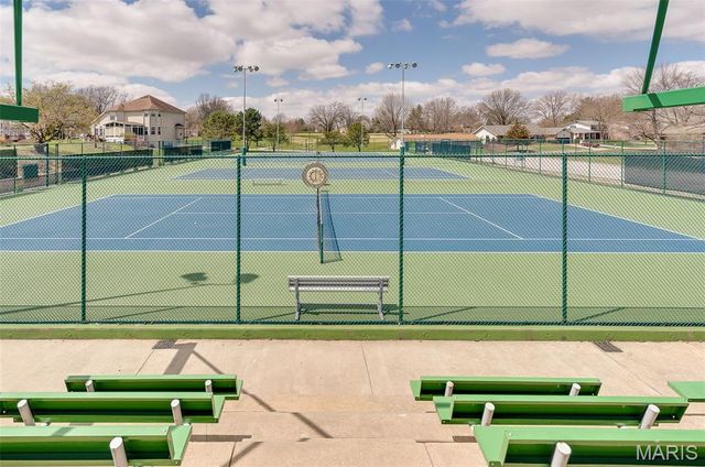 37 Ravens Pointe, Lake St Louis, MO 63367