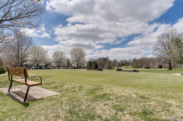 37 Ravens Pointe, Lake St Louis, MO 63367