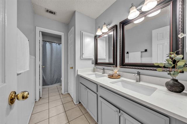 2741 White Oak Drive, Grand Prairie, TX 75052