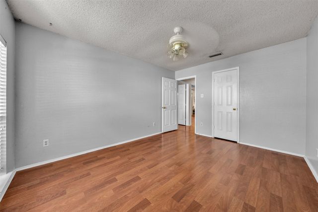2741 White Oak Drive, Grand Prairie, TX 75052