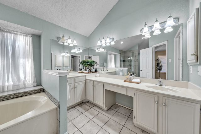 2741 White Oak Drive, Grand Prairie, TX 75052