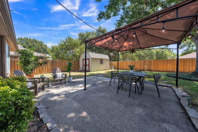 2741 White Oak Drive, Grand Prairie, TX 75052