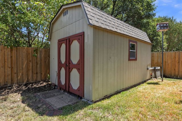 2741 White Oak Drive, Grand Prairie, TX 75052