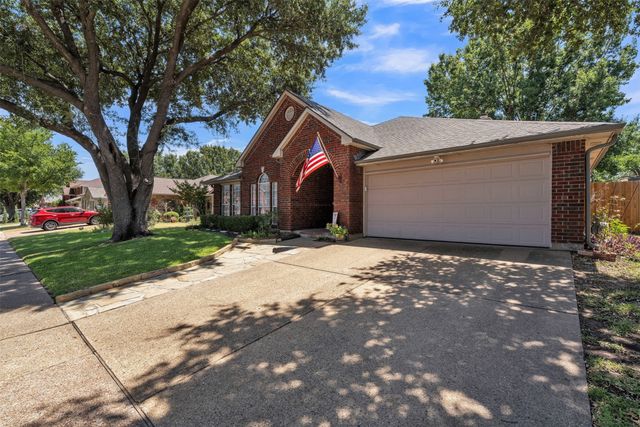 2741 White Oak Drive, Grand Prairie, TX 75052