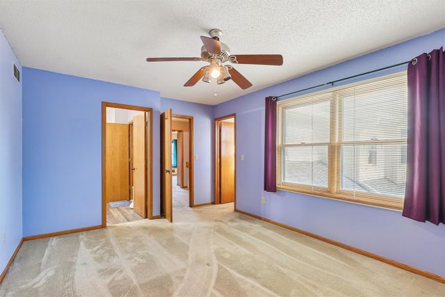 1070 50th Street 4E, West Des Moines, IA 50266