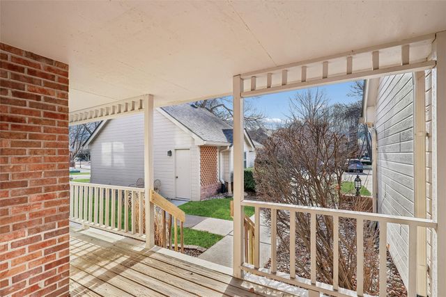 1070 50th Street 4E, West Des Moines, IA 50266