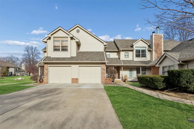 1070 50th Street 4E, West Des Moines, IA 50266