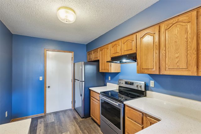 1070 50th Street 4E, West Des Moines, IA 50266