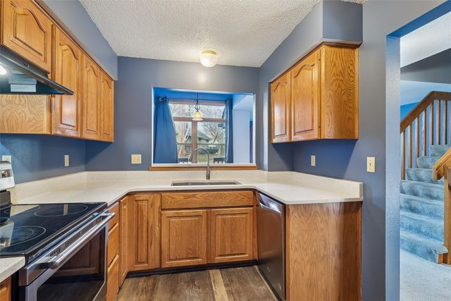 1070 50th Street 4E, West Des Moines, IA 50266