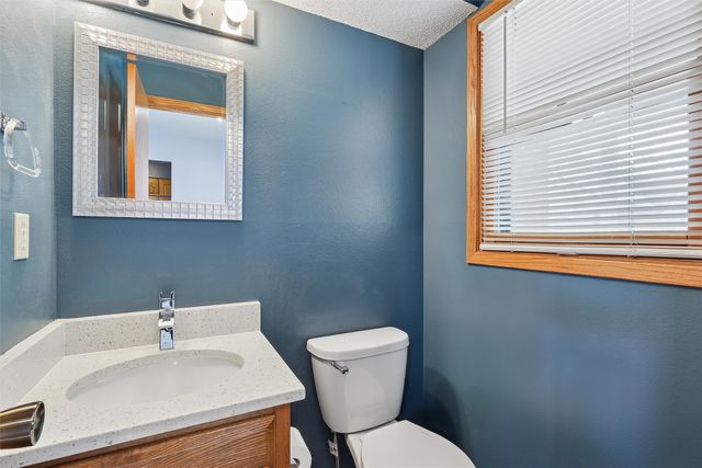 1070 50th Street 4E, West Des Moines, IA 50266