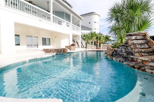 504 HILLSBOROUGH STREET, Palm Harbor, FL 34683