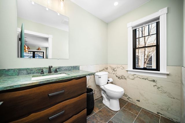 525 Fifth Street, Traverse City, MI 49684