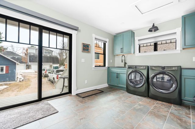 525 Fifth Street, Traverse City, MI 49684