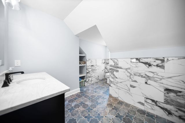 525 Fifth Street, Traverse City, MI 49684