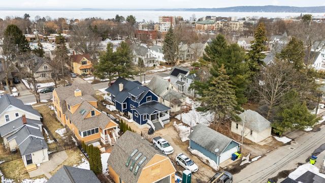 525 Fifth Street, Traverse City, MI 49684