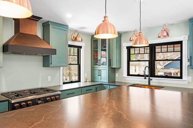 525 Fifth Street, Traverse City, MI 49684